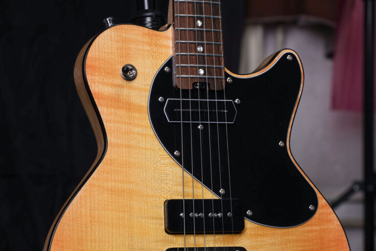 closeup-boar-body-maple-handmade