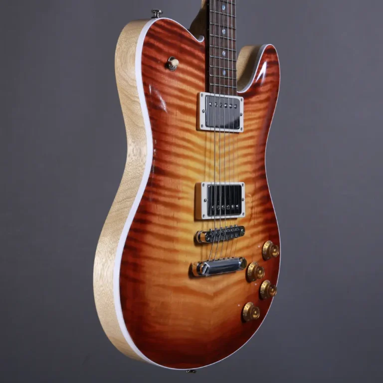 The Bear Body Side Guitar Gramel Guitars Sweden Europe